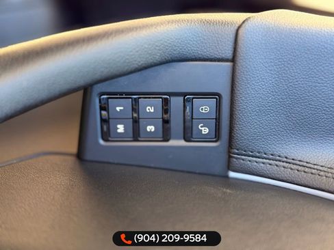 Used 2018 Jaguar F-PACE Premium image 10