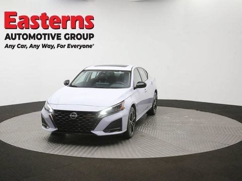 Used 2025 Nissan Altima 2.5 SR w/ SR Premium Package AWD/4WD image 54
