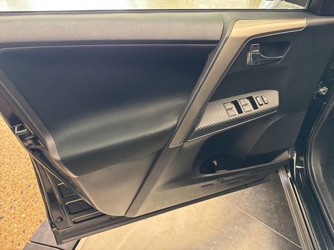 Used 2015 Toyota RAV4 XLE image 14