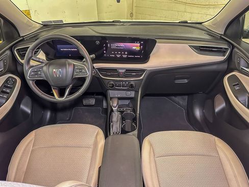 Used 2024 Buick Encore GX Preferred AWD/4WD image 28