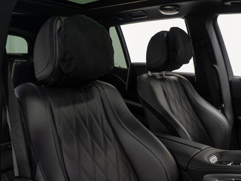 Used 2026 Mercedes-Benz Maybach GLS 600 4MATIC image 62