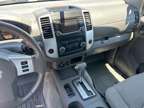 Used 2018 Nissan Frontier SV AWD/4WD image 20