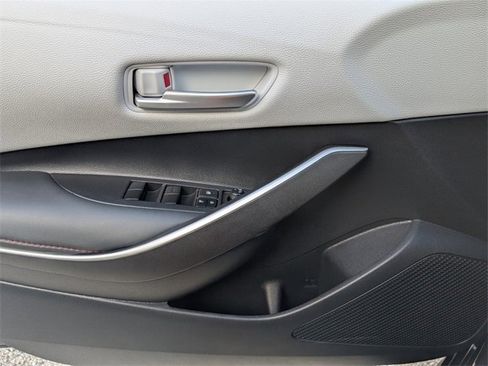 Used 2025 Toyota Corolla SE image 29