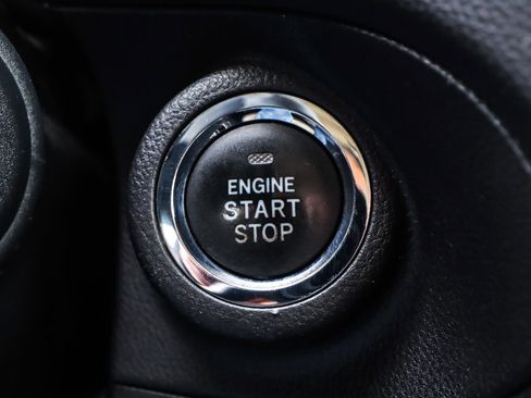 Used 2018 Subaru Impreza 2.0i Limited image 12