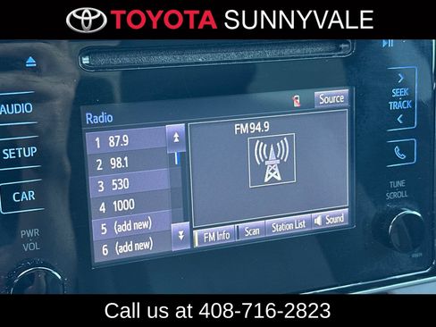 Used 2018 Toyota Corolla LE FWD image 21