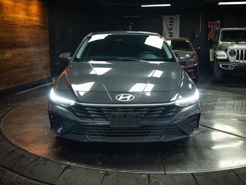 Used 2024 Hyundai Elantra SEL FWD image 4