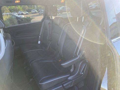 Used 2023 Honda Odyssey Elite image 34