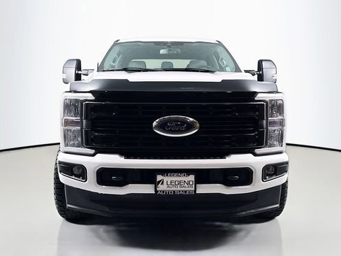 Used 2023 Ford F350 XLT image 2