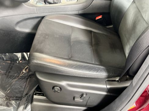 Used 2022 Jeep Grand Cherokee Laredo X image 19