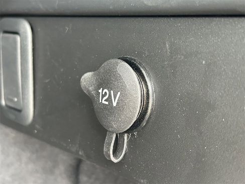 Used 2025 Land Rover Range Rover Velar Dynamic SE image 16