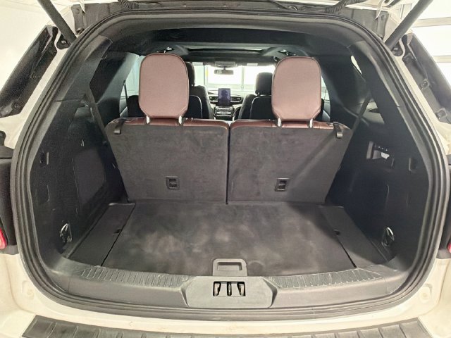Used 2023 Ford Explorer Platinum w/ Technology Package AWD/4WD image 23