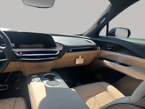 New 2026 Cadillac Lyriq Signature Luxury image 22