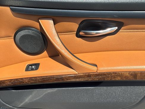 Used 2009 BMW 335i Convertible RWD image 14