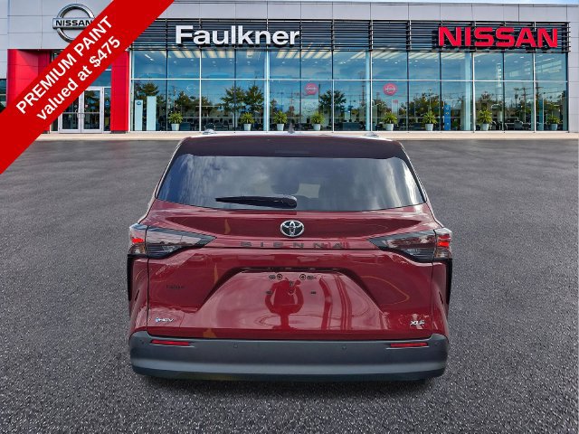 Used 2026 Toyota Sienna XLE FWD image 5