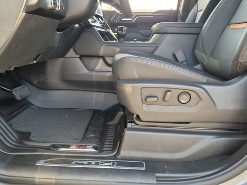 New 2026 GMC Sierra 1500 AT4 w/ Technology Package AWD/4WD image 10