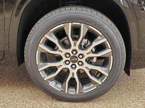 New 2026 GMC Acadia Denali Ultimate w/ LPO, Floor Liner Package AWD/4WD image 5