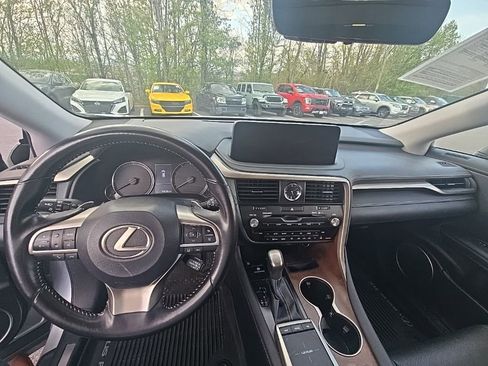 Used 2022 Lexus RX 350L Premium w/ Premium Package image 6