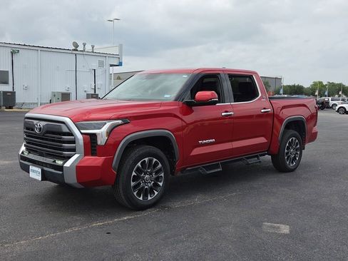 Used 2022 Toyota Tundra Limited w/ Power Package AWD/4WD image 12
