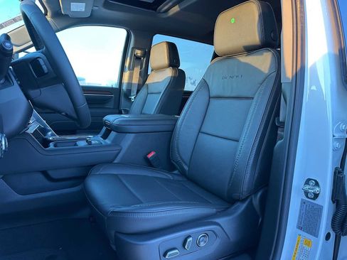 New 2026 GMC Sierra 2500 Denali w/ Denali Reserve Package image 21