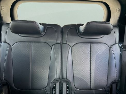 Certified 2023 Jeep Grand Cherokee L Overland w/ Rear Seat Video Group I AWD/4WD image 11