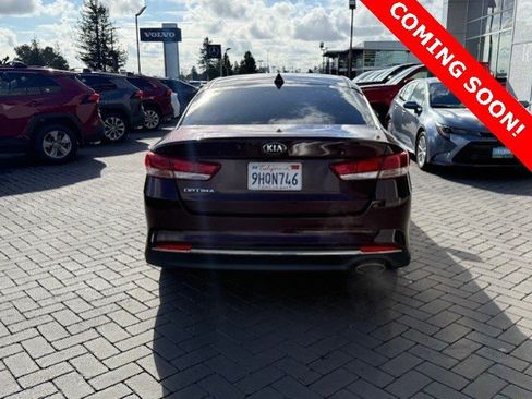 Used 2018 Kia Optima LX w/ 17" Alloy Wheels Package image 3