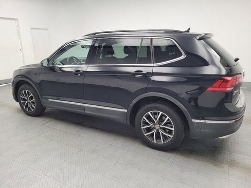 Used 2020 Volkswagen Tiguan SE w/ Panoramic Sunroof Package image 3