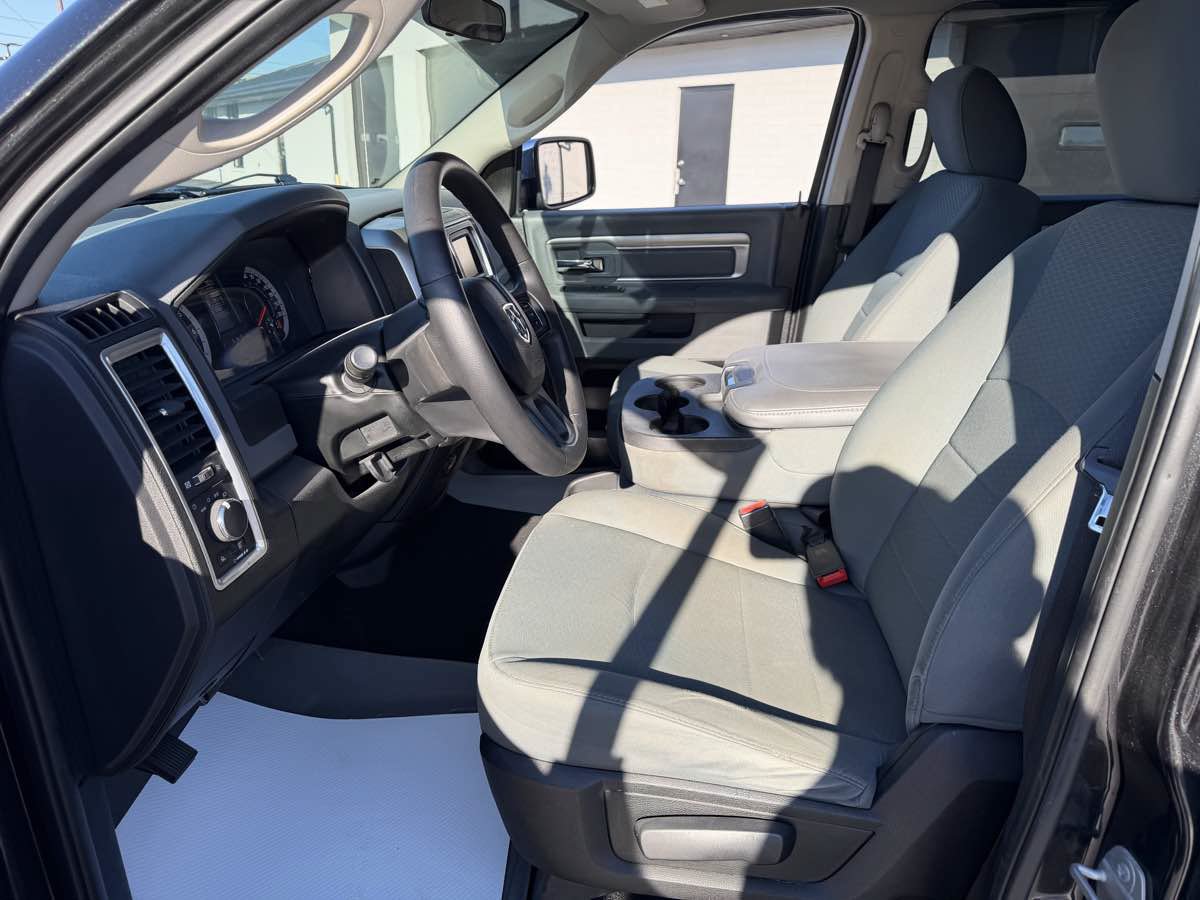 Used 2018 RAM 1500 Classic SLT AWD/4WD image 10