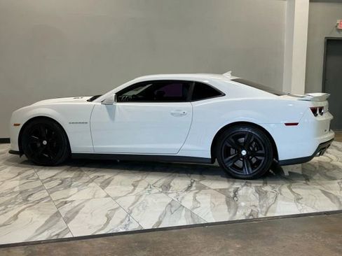 Used 2013 Chevrolet Camaro ZL1 w/ Gray Stripe Package image 11