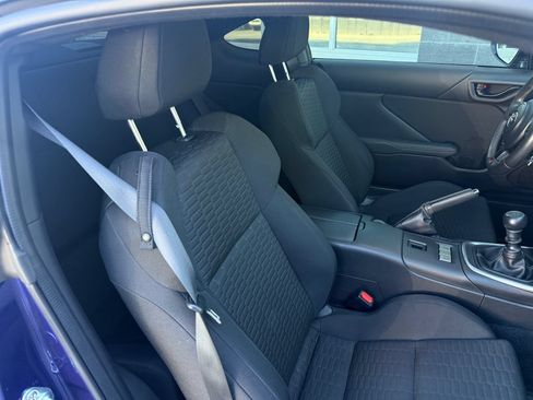 Used 2023 Toyota GR86 w/ ALL Weather Mat Package (TMS) RWD image 35