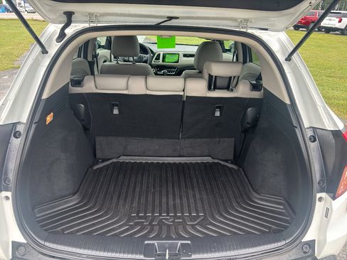 Used 2018 Honda HR-V EX-L image 8
