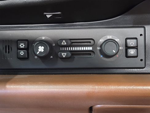 Used 1990 Porsche 911 Carrera image 22