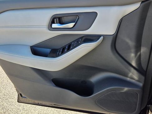 New 2026 Nissan Rogue SV FWD image 25