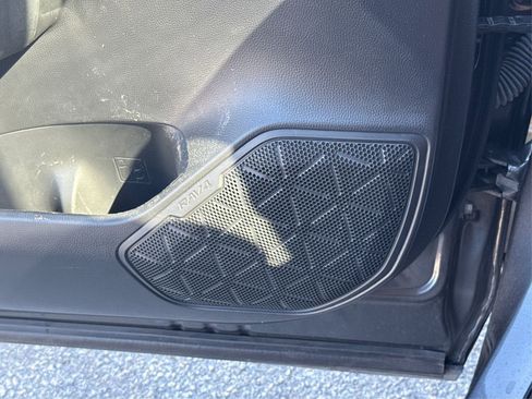 Used 2022 Toyota RAV4 XLE image 34