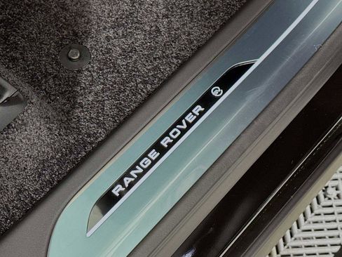 New 2026 Land Rover Range Rover SV image 38