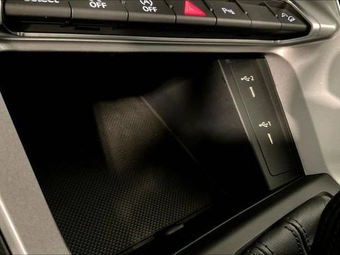 Certified 2022 Audi Q3 2.0T Premium image 33