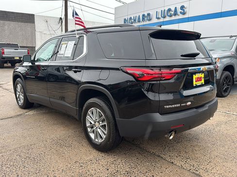 Used 2023 Chevrolet Traverse LT AWD/4WD image 7