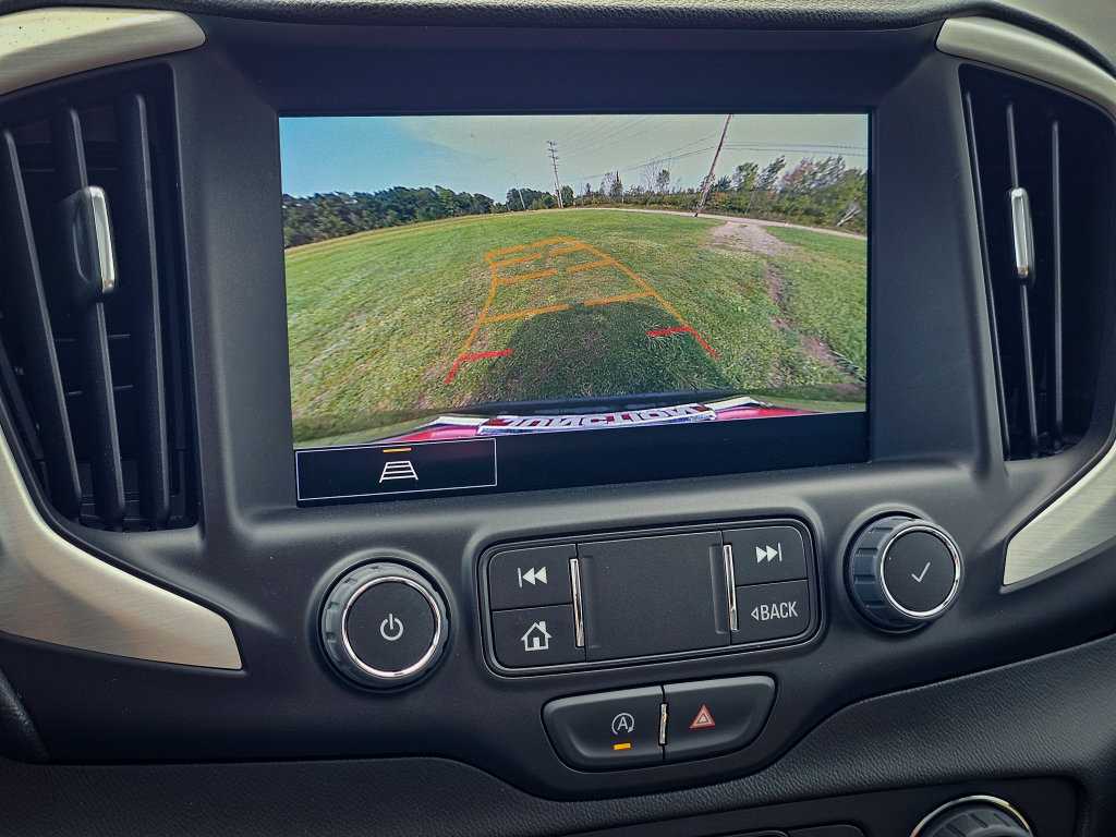 Used 2022 GMC Terrain SLT w/ Infotainment Package II AWD/4WD image 26