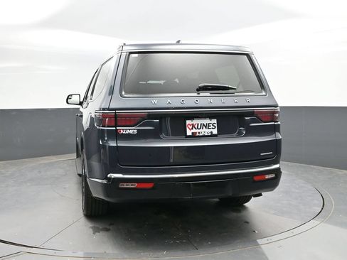 Used 2024 Jeep Wagoneer Series II w/ Flexible Seating Group AWD/4WD image 6