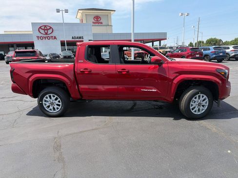 Used 2026 Toyota Tacoma SR5 AWD/4WD image 9
