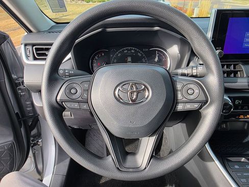 Used 2025 Toyota RAV4 XLE image 11