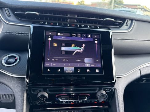 New 2025 Jeep Grand Cherokee L Laredo w/ Trailer Tow Package image 17