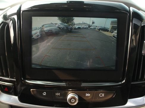 Used 2018 Chevrolet Traverse LT AWD/4WD image 32