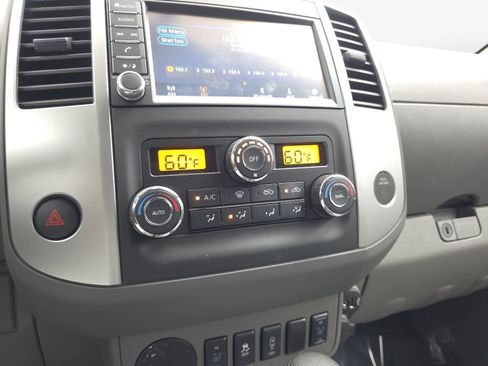 Used 2020 Nissan Frontier SV RWD image 21
