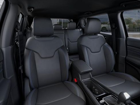 Used 2026 Jeep Compass Limited AWD/4WD image 42