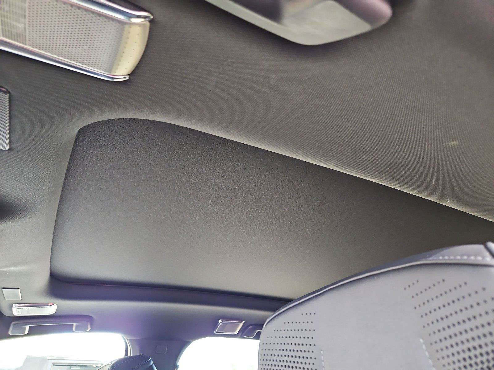 Used 2026 Cadillac Vistiq Sport w/ LPO, Floor Liner Package AWD/4WD image 9