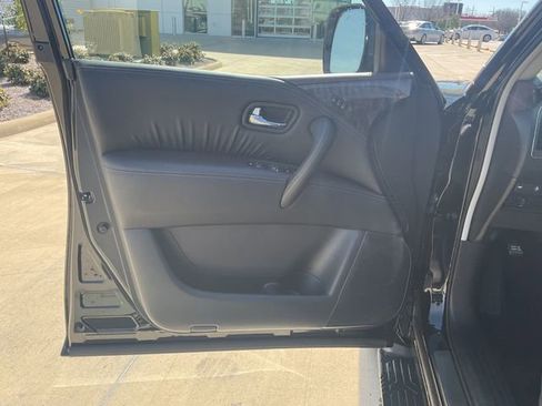 Used 2024 Nissan Armada Platinum w/ Captain's Chairs Package image 19