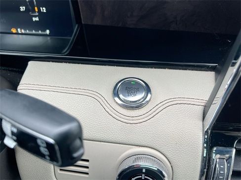 Used 2019 Lincoln Navigator Reserve image 17