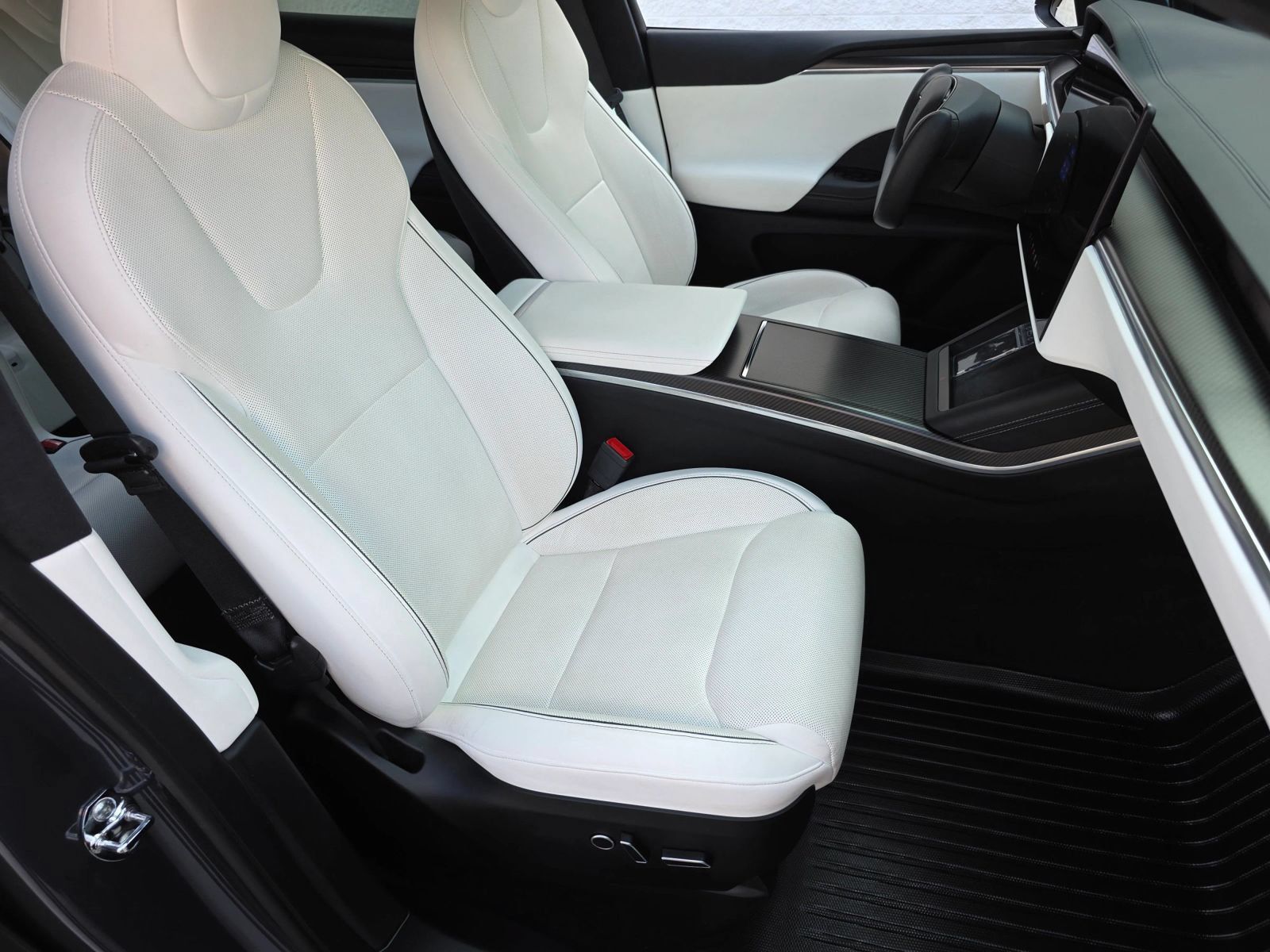 Used 2022 Tesla Model X Plaid AWD/4WD image 30