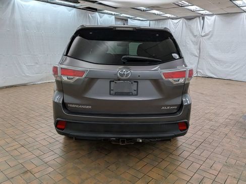 Used 2016 Toyota Highlander XLE AWD/4WD image 6