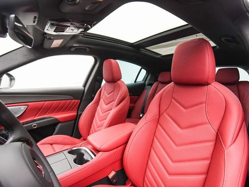 New 2025 Maserati Grecale Trofeo image 50